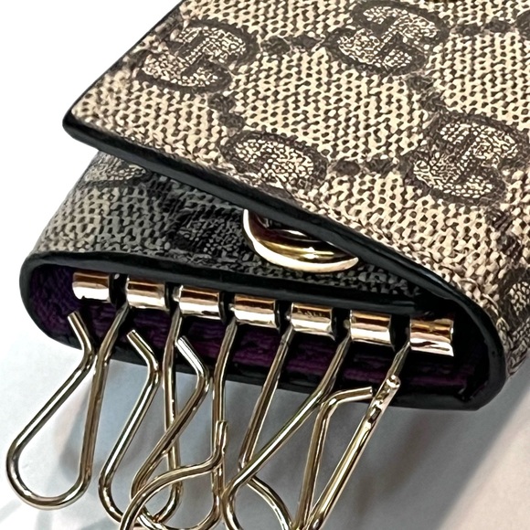 Gucci GG Print Key Case Brown PVC Gold-Tone GG Charm -Six Rings Authentic - Picture 3 of 14